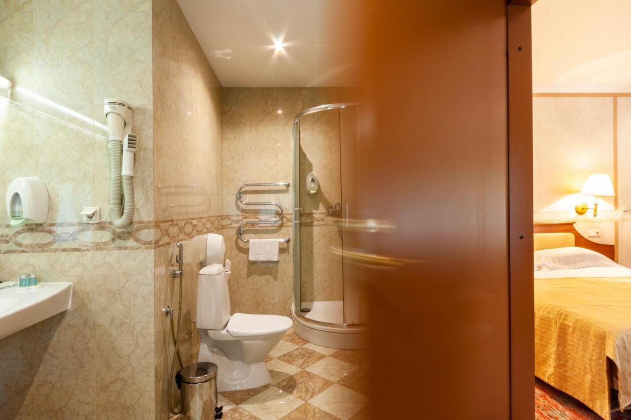 Story Inn Self Check-In Hotel Vilnius Bagian luar foto
