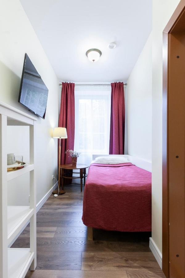 Story Inn Self Check-In Hotel Vilnius Bagian luar foto